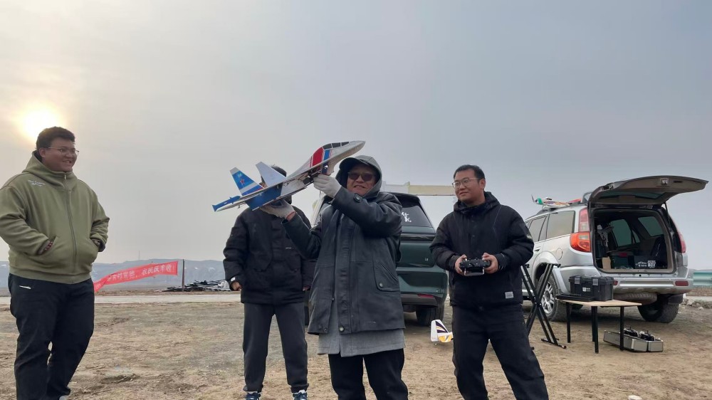 从“飞行小白”到“持证飞手”，你只差一个保华润天新疆无人机03考点