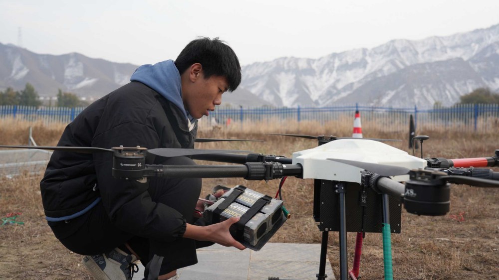 想合法飞无人机?保华润天新疆无人机培训学校一站搞定!